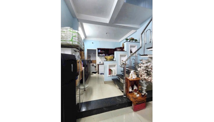 Bán Nhà 3 Tầng Hẻm Xe Hơi 40m2_4*10 3PN Chỉ 4.5 Tỷ Gần ĐH Luật Hiệp Bình Chánh Thủ Đức